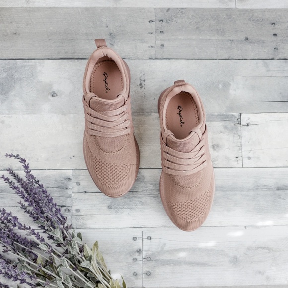 'Rosie' Flyknit Sneakers. - Picture 2 of 5